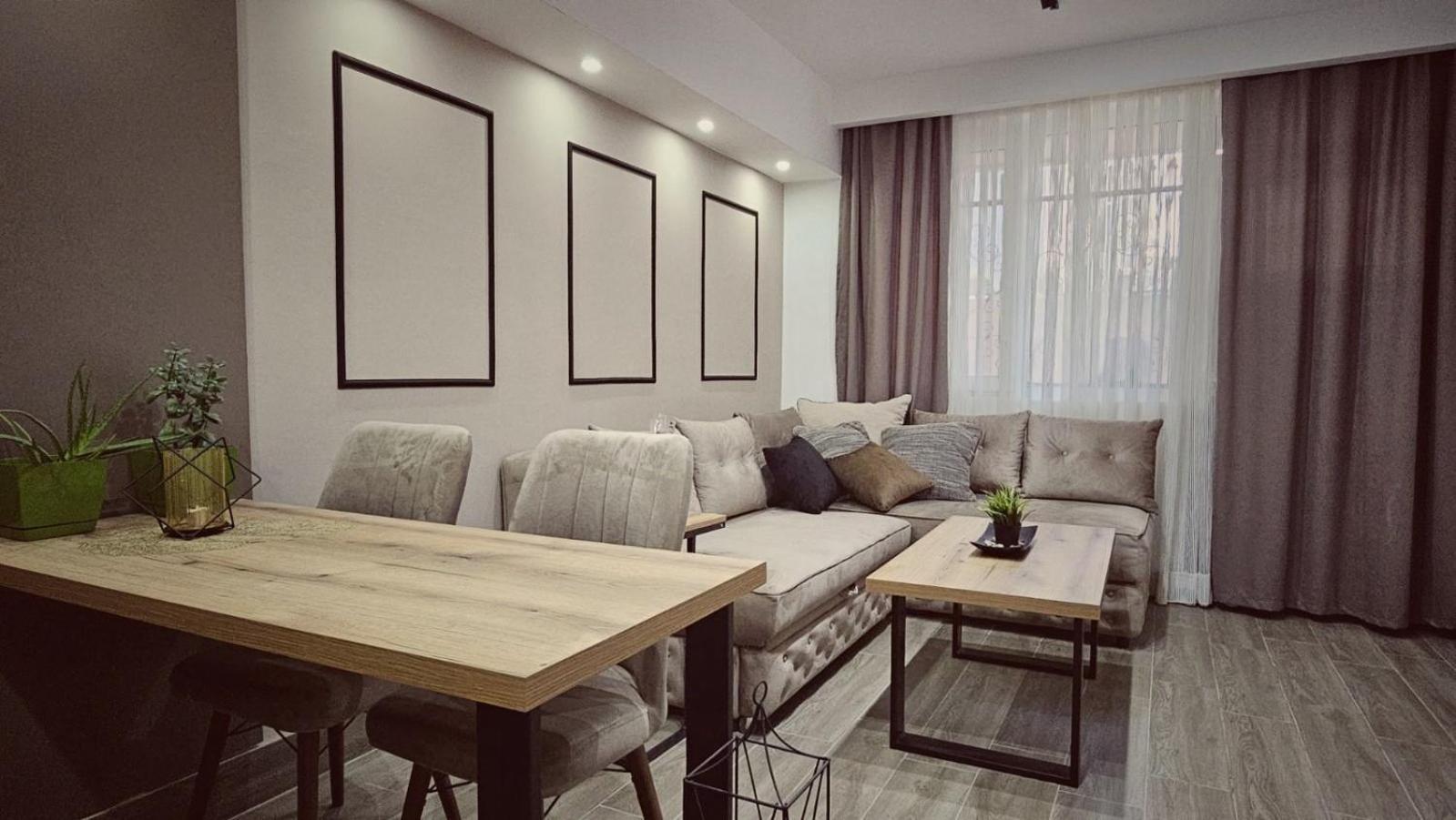 Madesa Apartment Skopje Buitenkant foto